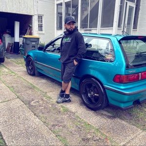 Meet your Posher, Jonathan